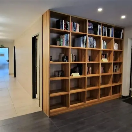 Sauna, Pools Mit Xxl-terasse Oder Kinderkino Apartman *