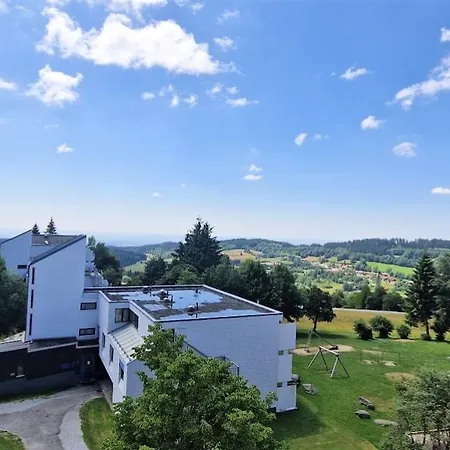 Sauna, Pools Mit Xxl-terasse Oder Kinderkino