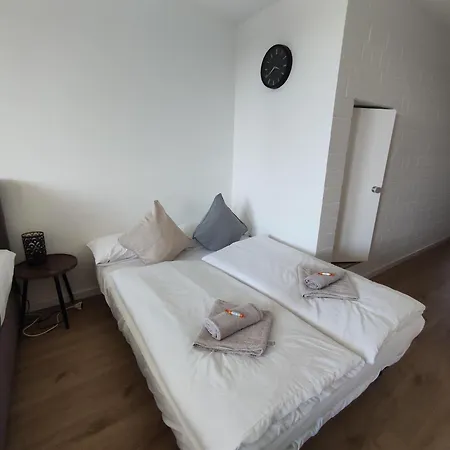 Sauna, Pools Mit Xxl-terasse Oder Kinderkino Appartement *