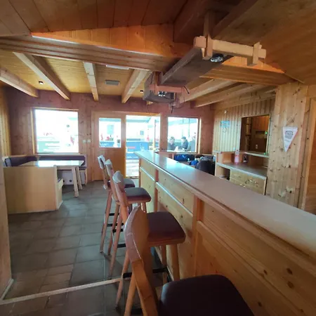 Sauna, Pools Mit Xxl-terasse Oder Kinderkino Apartment *
