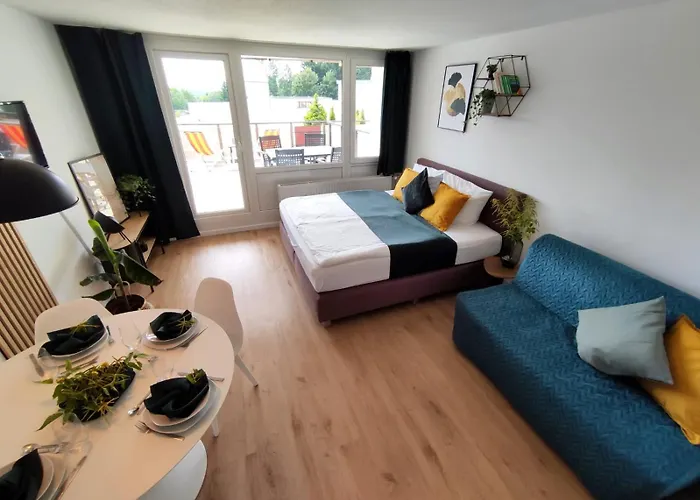 Sauna, Pools Mit Xxl-terasse Oder Kinderkino *